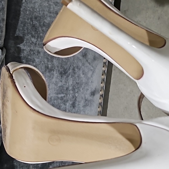 White Patent Ankle Strap Heels size6 - Picture 5 of 7